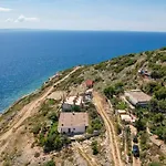 Fjona * Sarandë