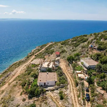 Fjona * Sarande