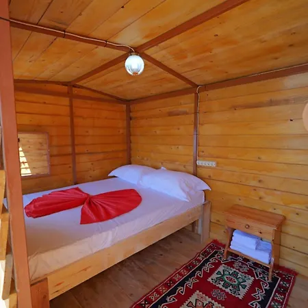 Fjona Apartment *