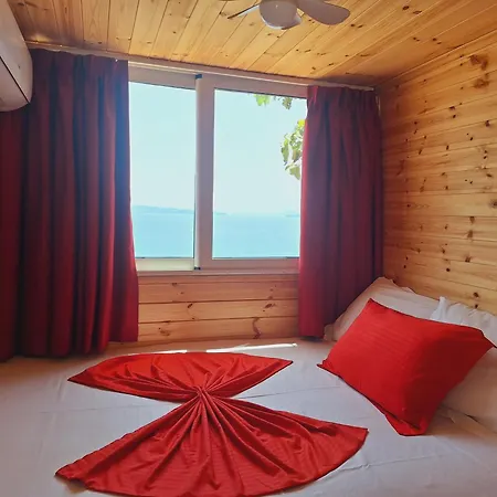Fjona * Sarandë